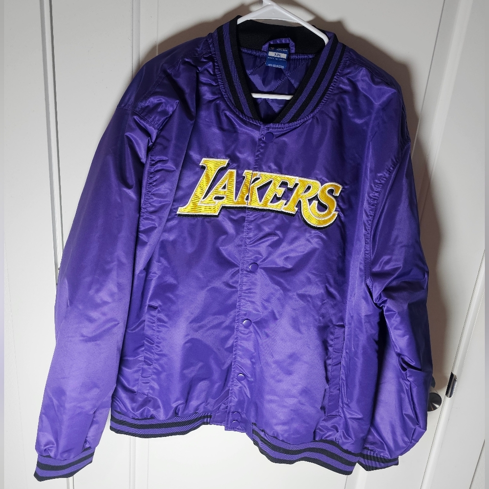 Los Angeles Lakers Snap Jacket XXL | Ultra Game | Purple Embroidered NBA Bomber